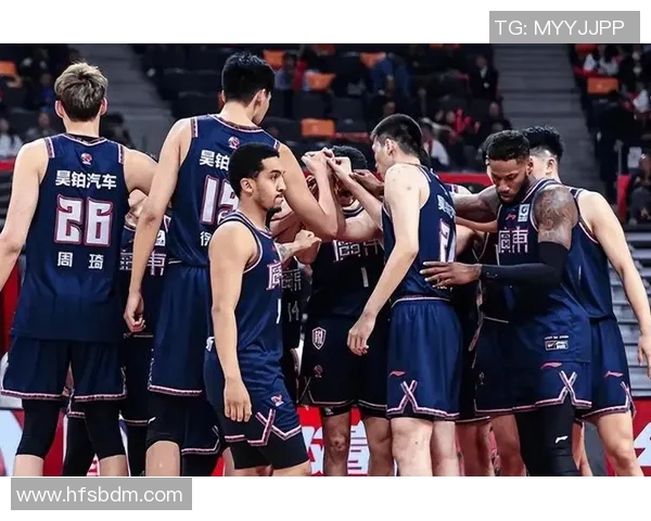 2018年10月3日新疆队与广东队激战正酣精彩瞬间回顾与赛后分析 2018年10月3日新疆队与广东队激战正酣精彩瞬间回顾与赛后分析