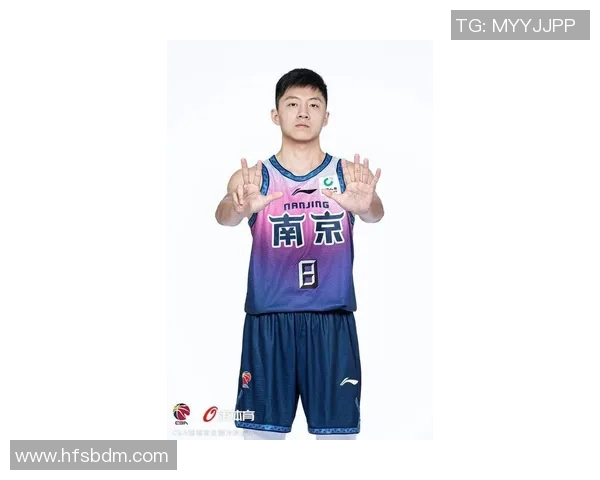 南京篮球队在篮球实力排行榜中荣登第六名展现出强劲实力与潜力 南京篮球队在篮球实力排行榜中荣登第六名展现出强劲实力与潜力